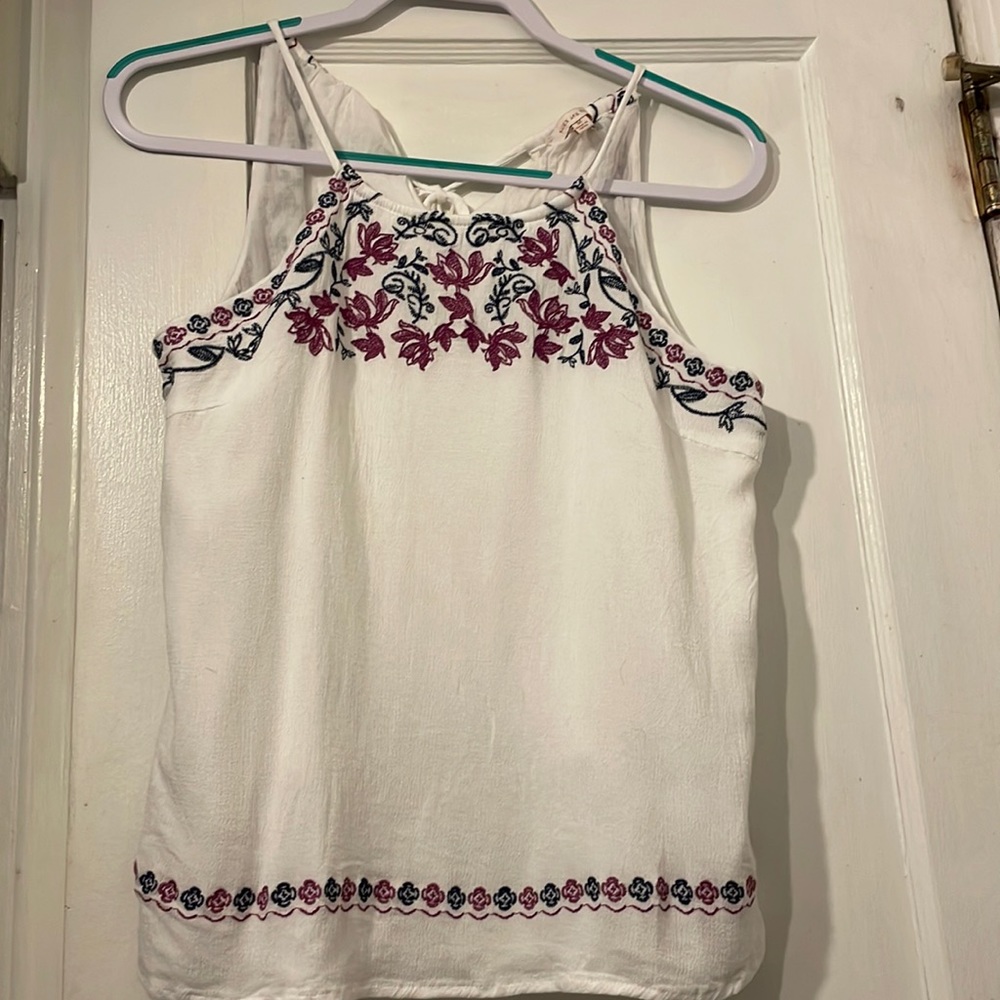 Skies Are Blue white embroidered tank top/blouse size medium